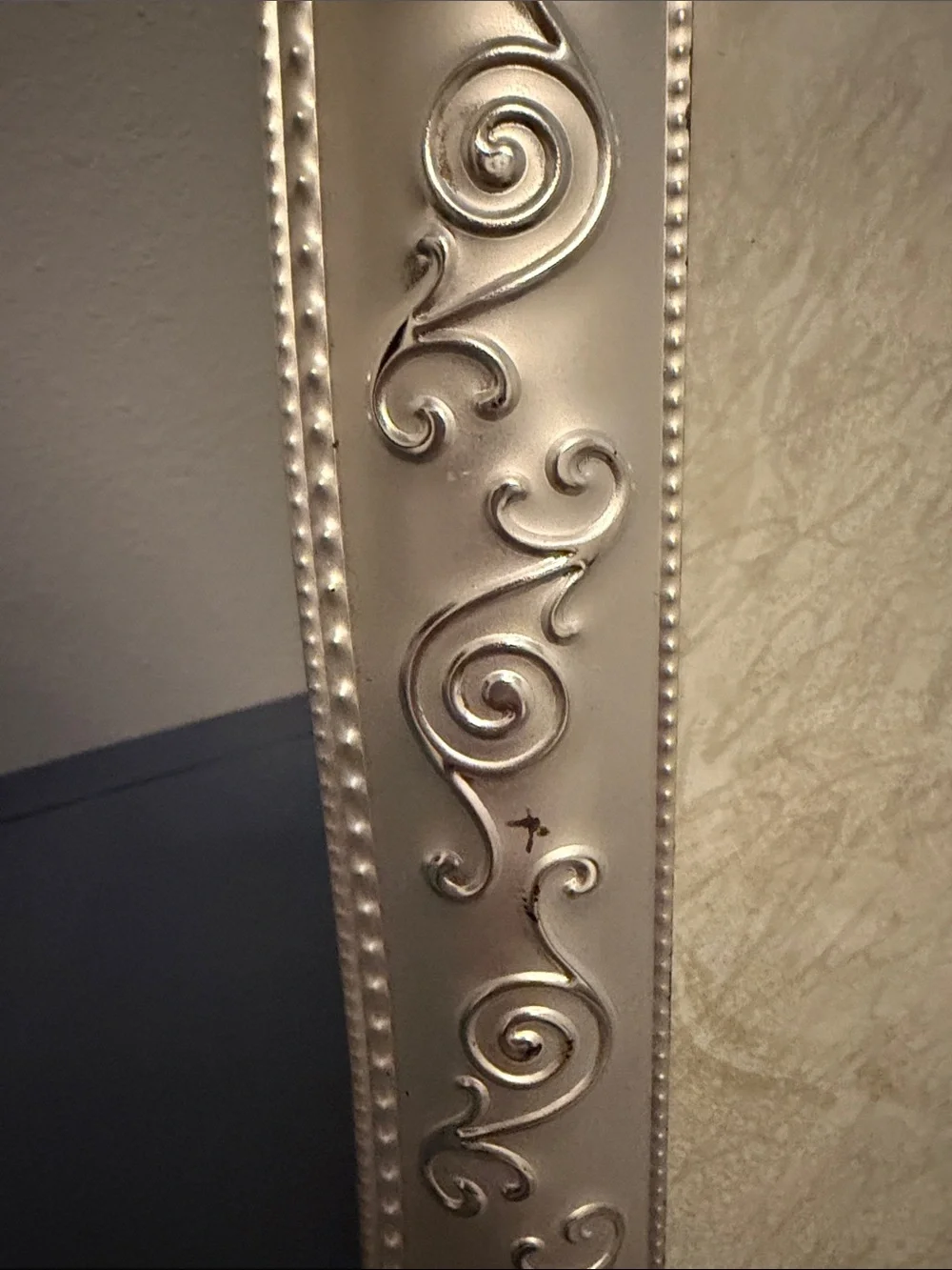 Heirloom Ornate Scroll 8x10 Photo Frame - Silver